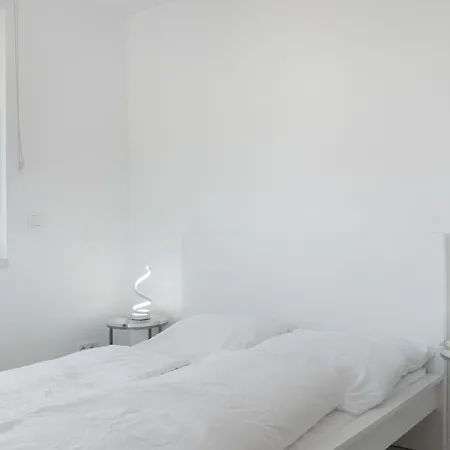 Neubau 1