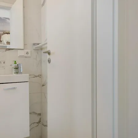 Neubau 1 * أوفا آسباخ